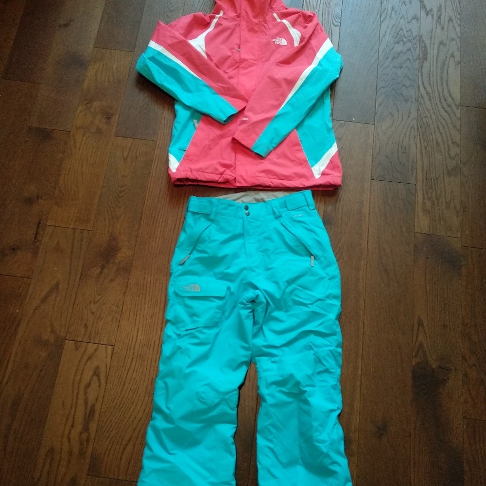 Girls  ski or snowboard suit  14/16 large